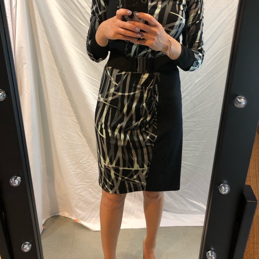 Stretch material snug fit dress with belt